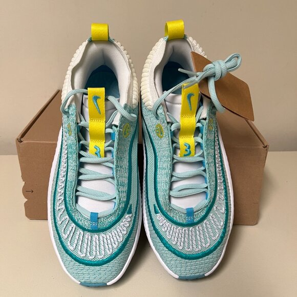 Nike Cosmic Unity 3 'Joy' Basketball - Picture 2 of 7